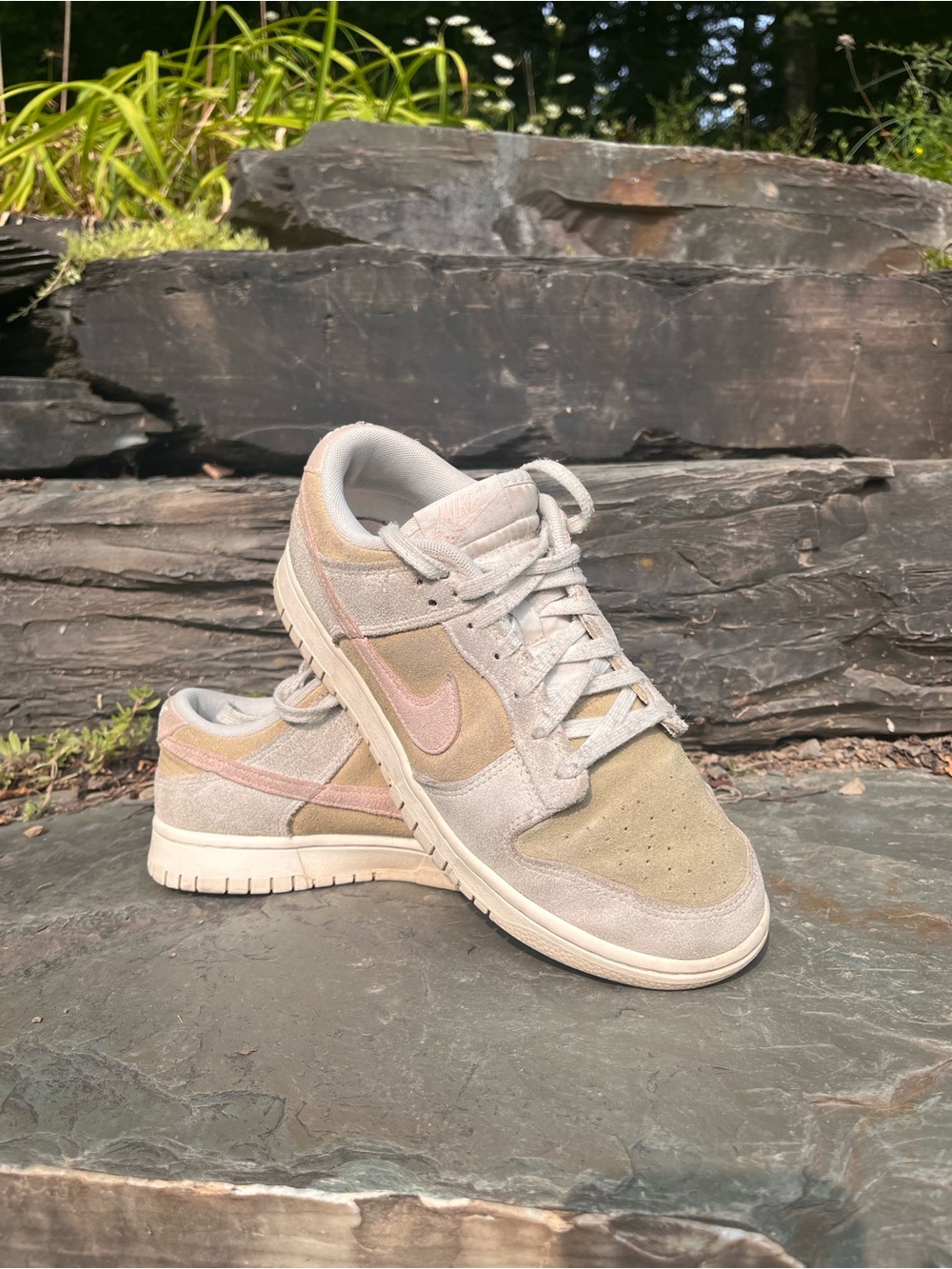 Nike Dunk Low-Suede Sneakers in Beige and Pink